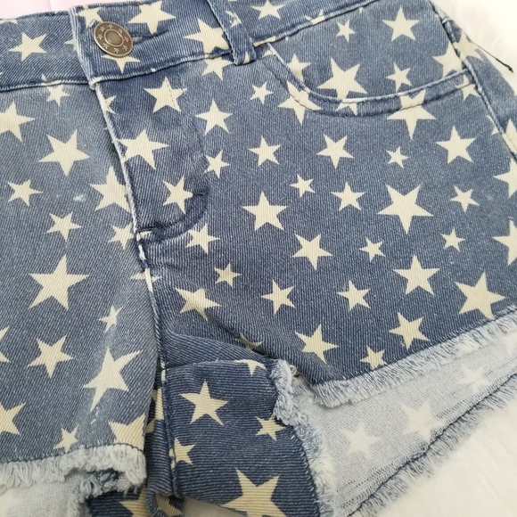 Star Print Shorts - Picture 4 of 4